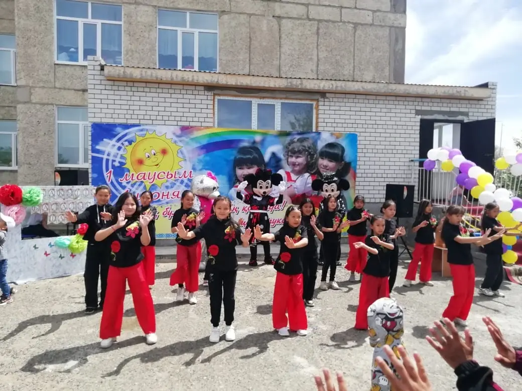 Шақаман ауылындағы кітапхана-бөлімшесі