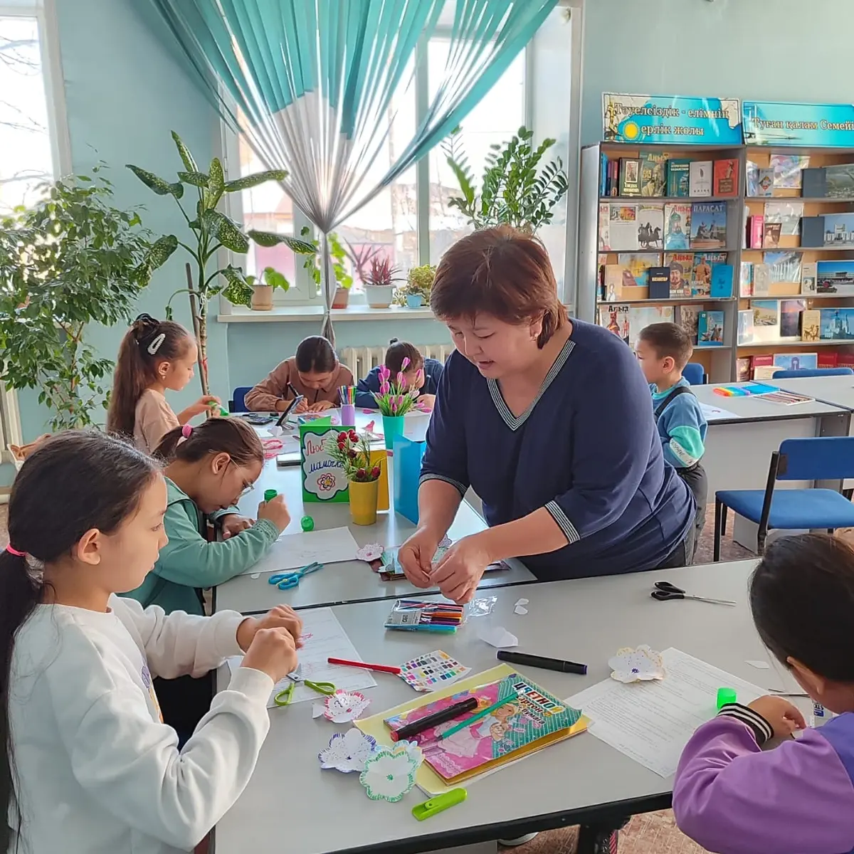 Цемент кентіндегі кітапхана-бөлімшесі