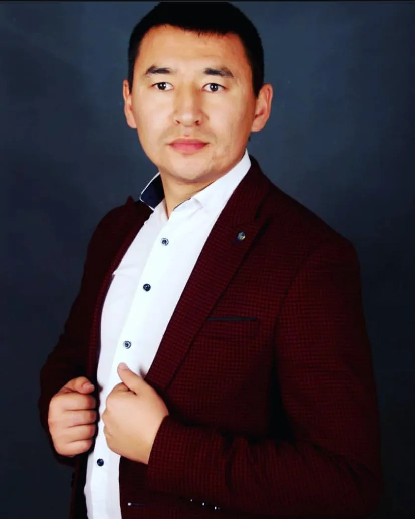 Жаканов Баян