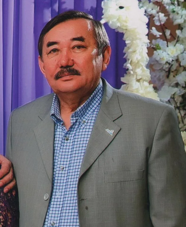 Айбек Сапышев