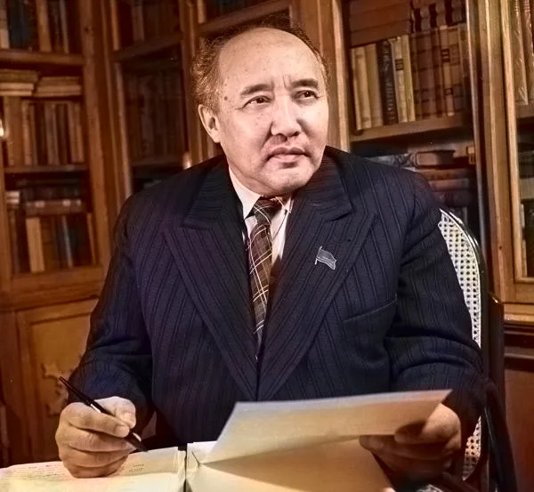 Әуезов Мұхтар